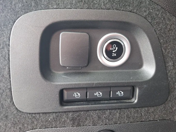 Fahrzeugbild Ford Sonstige Galaxy Allrad 2,0 Eco Blue Titanum #16