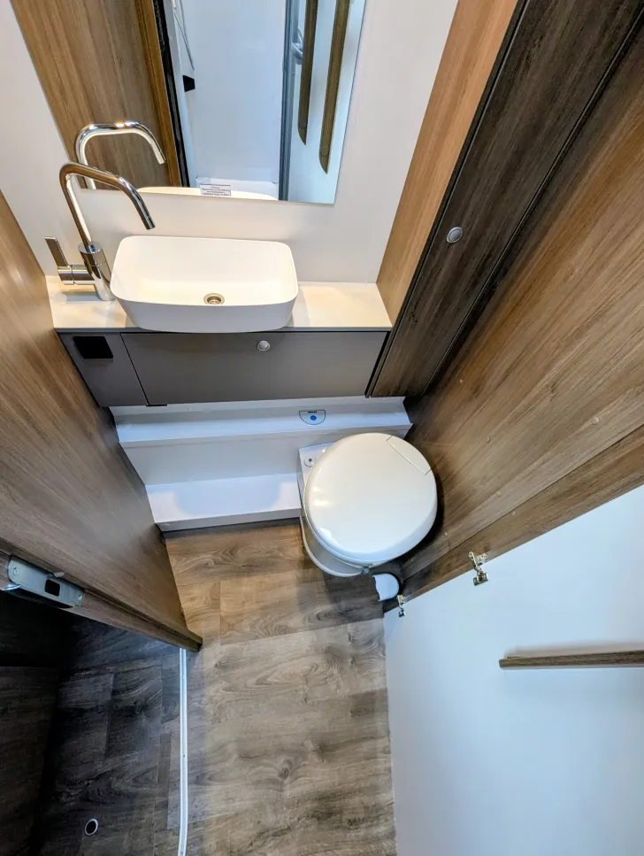 Fahrzeugbild Carado T 459 Pro+ AUTOMATIK,HUBBETT,NAVI  uvm. #15