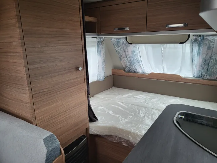 Fahrzeugbild Weinsberg CaraOne 390 QD 3 x Paket/1350kg/Ambientelicht #15