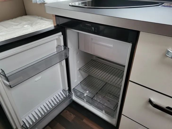 Fahrzeugbild Weinsberg CaraOne 390 QD 3 x Paket/1350kg/Ambientelicht #20