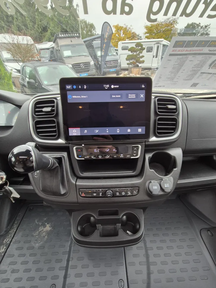 Fahrzeugbild Carado T338 pro+ *Hubbett*TV-Paket*Markise* #9