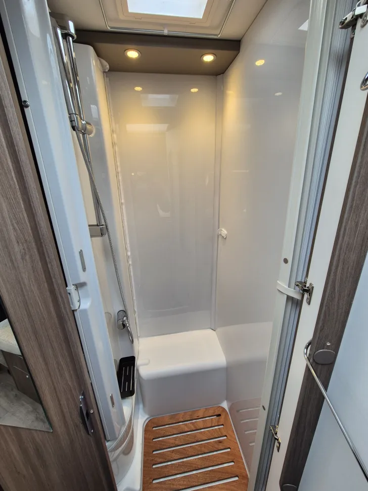 Fahrzeugbild Carado T338 pro+ *Hubbett*TV-Paket*Markise* #26