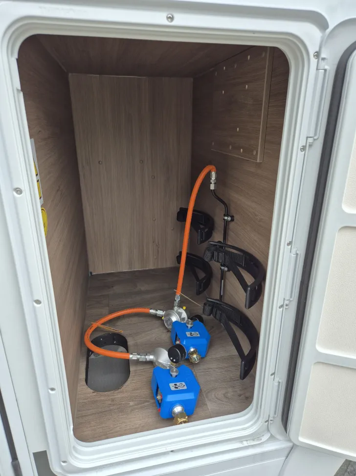 Fahrzeugbild Carado T338 pro+ *Hubbett*TV-Paket*Markise* #40