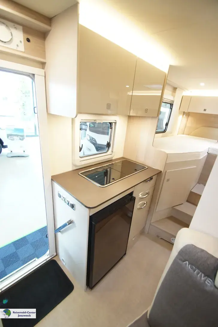 Fahrzeugbild Bürstner Lineo T 620 G Winter Paket #8