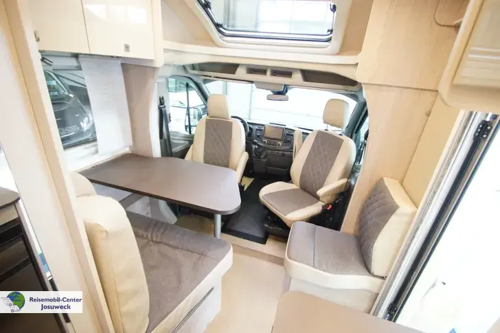 Fahrzeugbild Bürstner Lineo T 620 G Winter Paket #9