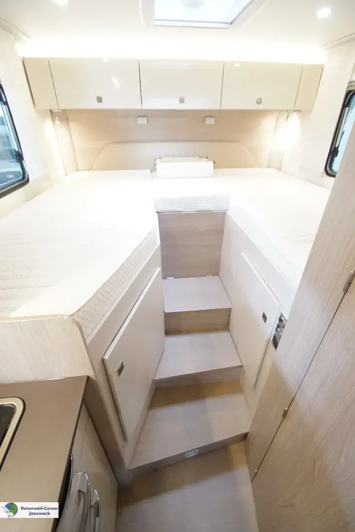 Fahrzeugbild Bürstner Lineo T 620 G Winter Paket #10