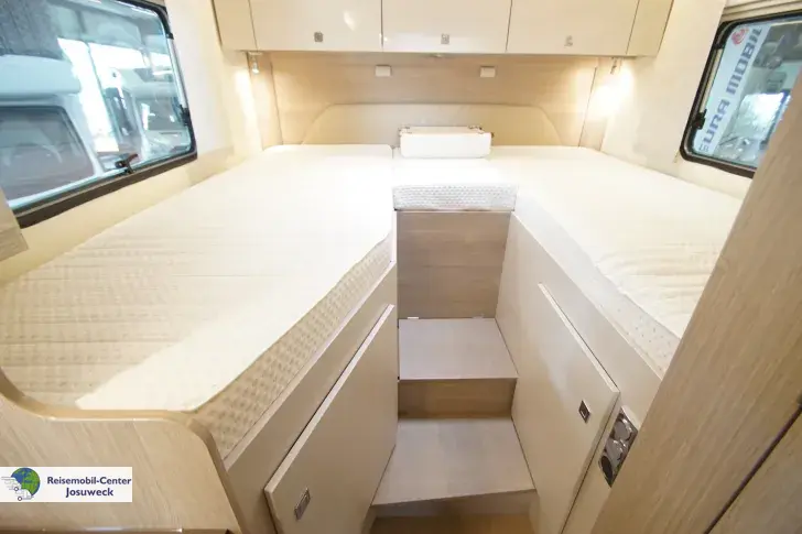 Fahrzeugbild Bürstner Lineo T 620 G Winter Paket #11