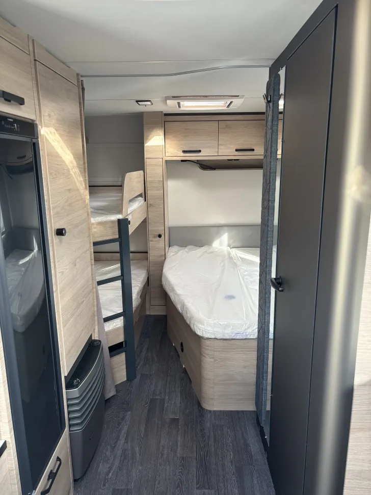 Fahrzeugbild Weinsberg CaraOne 550 UK 2026 1,7t 3 Pakete Ambientebel #9