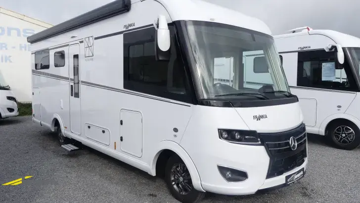 Fahrzeugbild Frankia Platin I 7400 Plus Pure #1