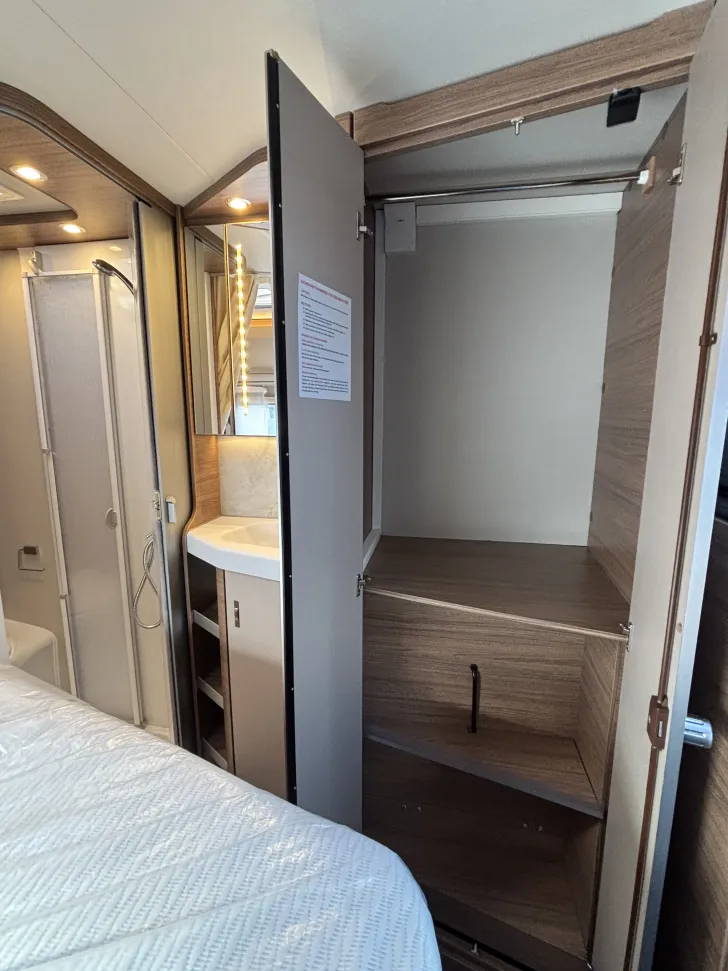 Fahrzeugbild Knaus Van TI 550 MF VANSATION ACC ThuleLift Rahmenf. L-Sitzg #8