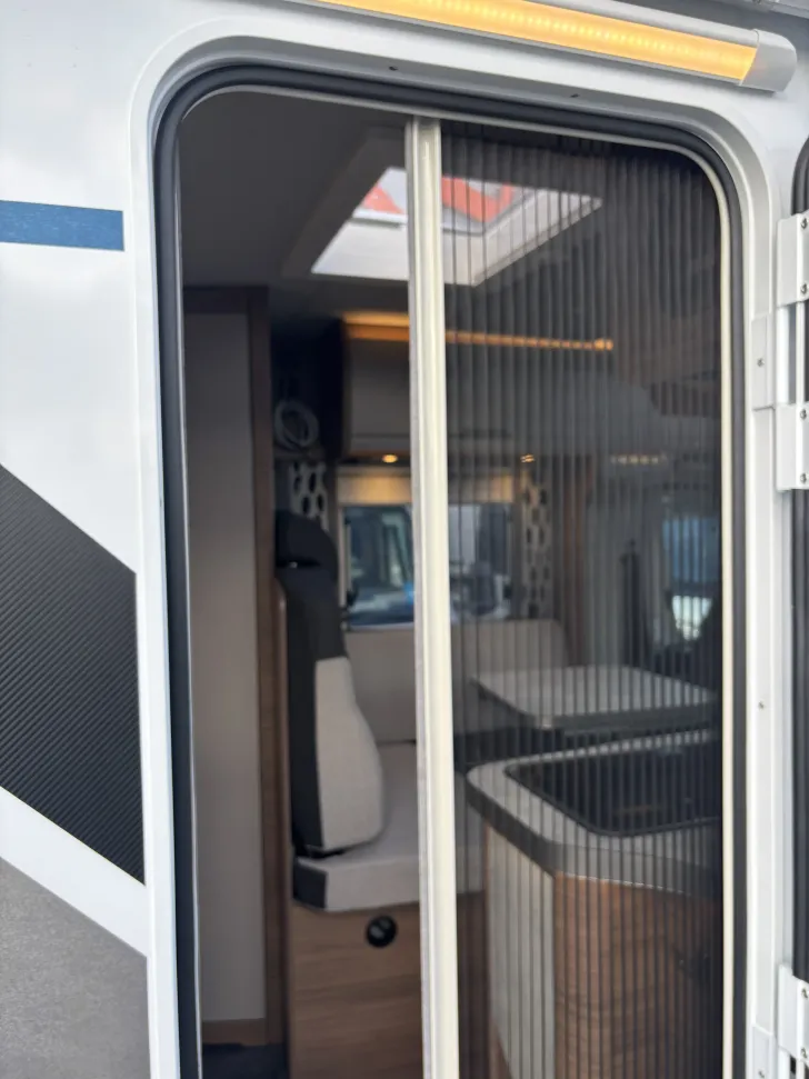 Fahrzeugbild Knaus Van TI 550 MF VANSATION ACC ThuleLift Rahmenf. L-Sitzg #10