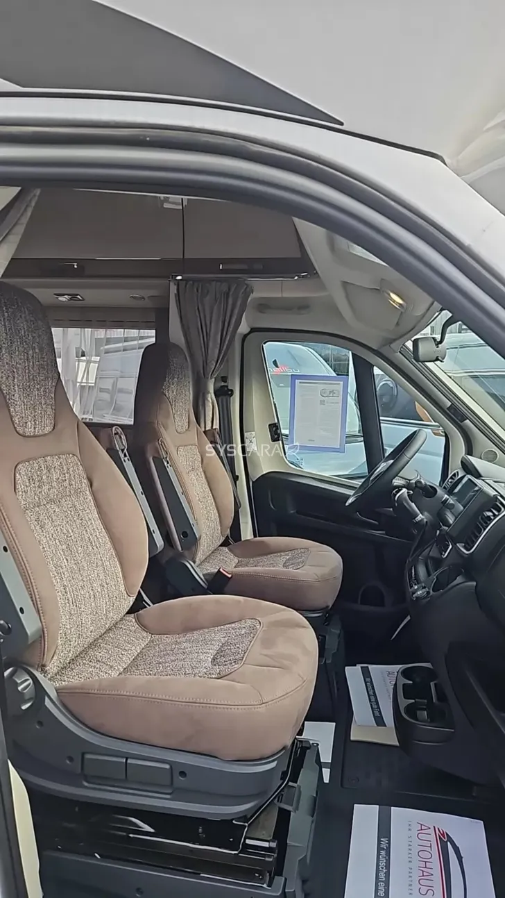 Fahrzeugbild Malibu T 460 LE #6