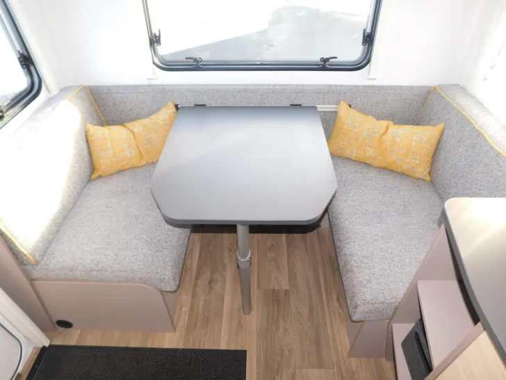 Fahrzeugbild NEXT 380 #6