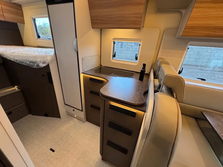 Fahrzeugbild Bürstner B66 TD 690 G Hubbett*Automatik*SAT #7