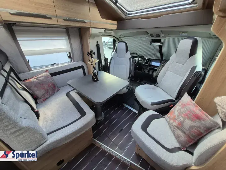 Fahrzeugbild Knaus Sky TI 650 MEG Platinum Selection TraumMobil mit Tageszulassung #7