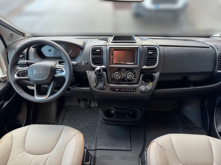 Fahrzeugbild Bürstner B66 TD 690 G Sondermodell *Automatik* #8