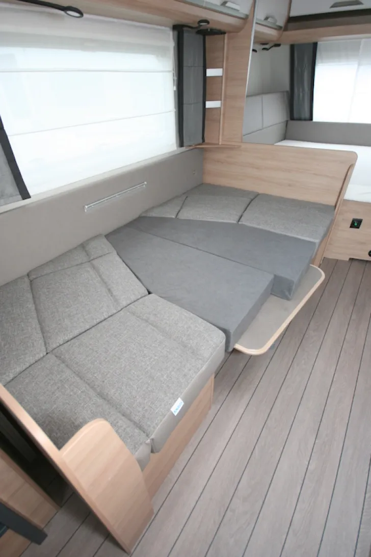 Fahrzeugbild Knaus Südwind 580 QS Black Selection #12