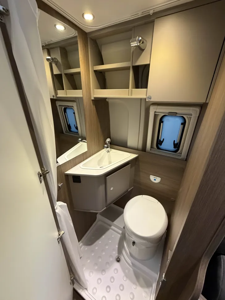 Fahrzeugbild Carado Camper Van 540 PRO AUTOMATIK #13