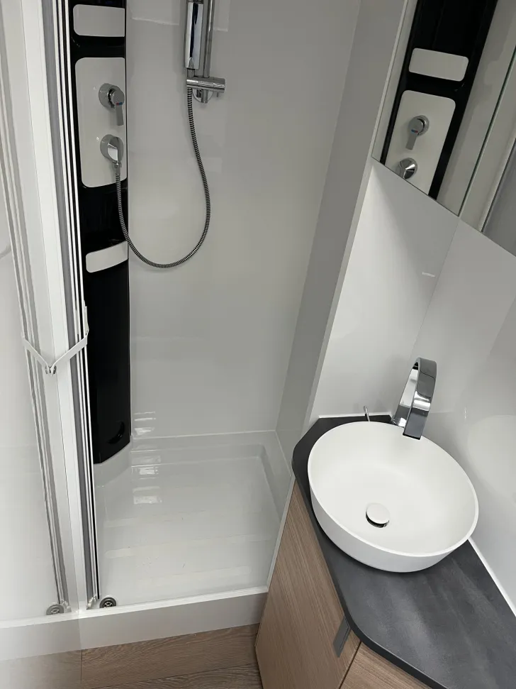 Fahrzeugbild Hobby MAXIA T 740 WF #12