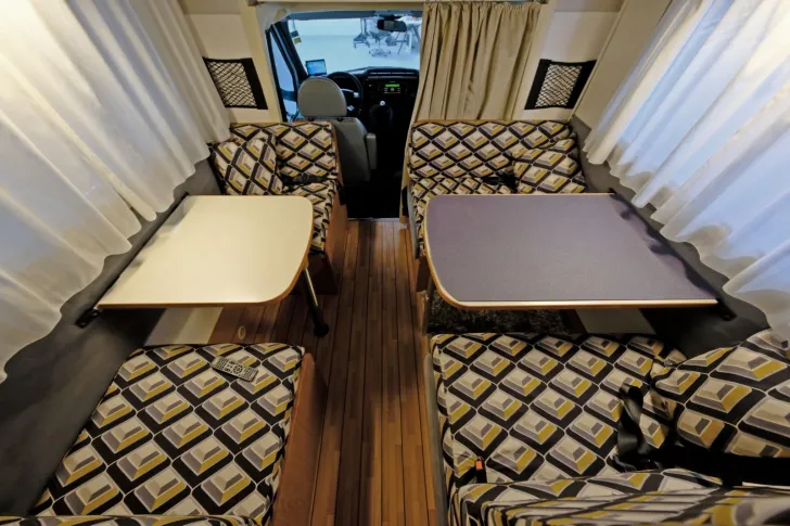 Fahrzeugbild XGO Dynamic/Etagenbetten/7 Schlafplätze/2xKlima #6