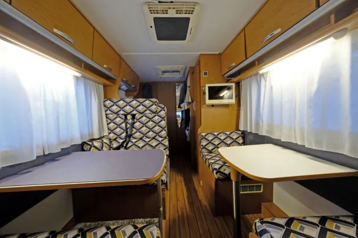 Fahrzeugbild XGO Dynamic/Etagenbetten/7 Schlafplätze/2xKlima #8