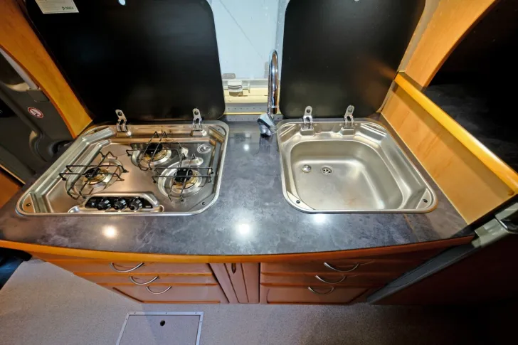 Fahrzeugbild Eura Mobil C 662 HB/Festbett/Garage/Klima/Solar/DPF #14