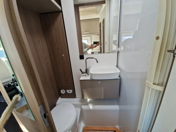 Fahrzeugbild Carado T 338 Pro+ Navi/RFK/Markise/Fahrradträger #13