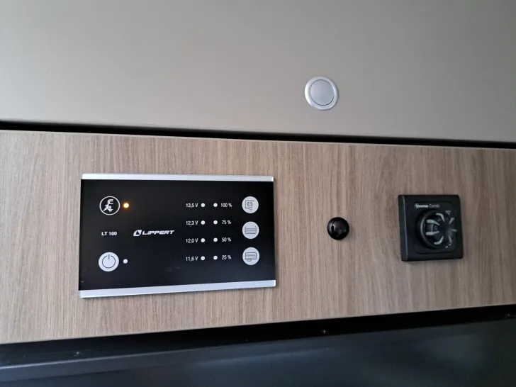 Fahrzeugbild Carado I 338 Pro+ Bettenumbau EB zu DB #11
