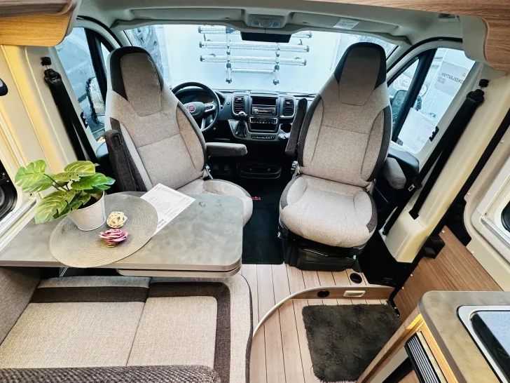 Fahrzeugbild Knaus BoxLife 600 ME Automatik, Anhängekupplung #12
