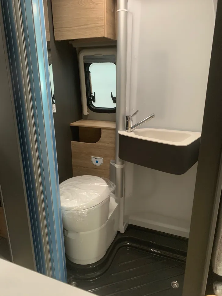 Fahrzeugbild Dethleffs Globetrail 640 ES Automatic , Elektro Komfort #12