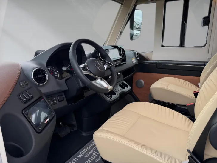 Fahrzeugbild Carthago chic c-line xl I I 5.9 LE Mercedes (228) #8