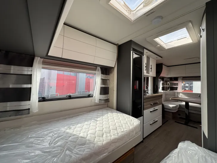 Fahrzeugbild Hobby Excellent Edition 495 UL #13