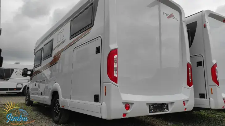 Schräg Hinten Malibu T 460 LE 180PS | Automatik 2091