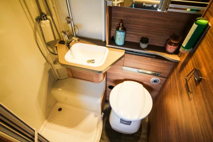 Fahrzeugbild Weinsberg CaraSuite 650 MEG Automatik | viele Extras #14