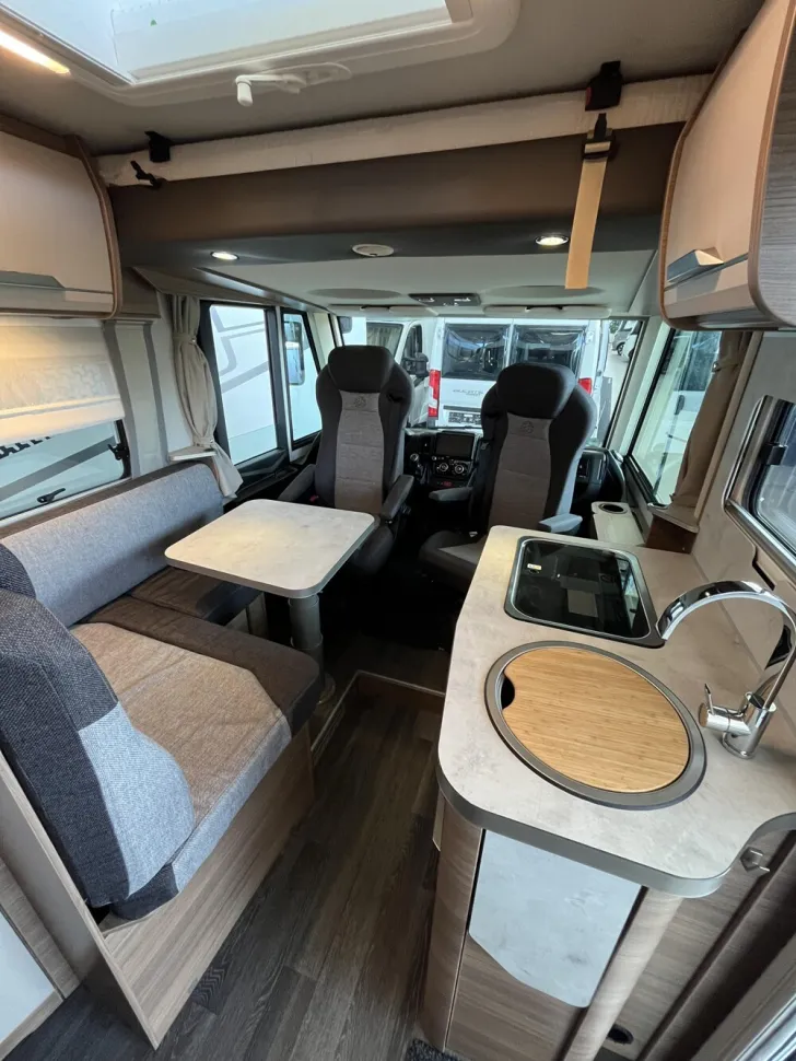 Fahrzeugbild Knaus Van i 550 MF #6