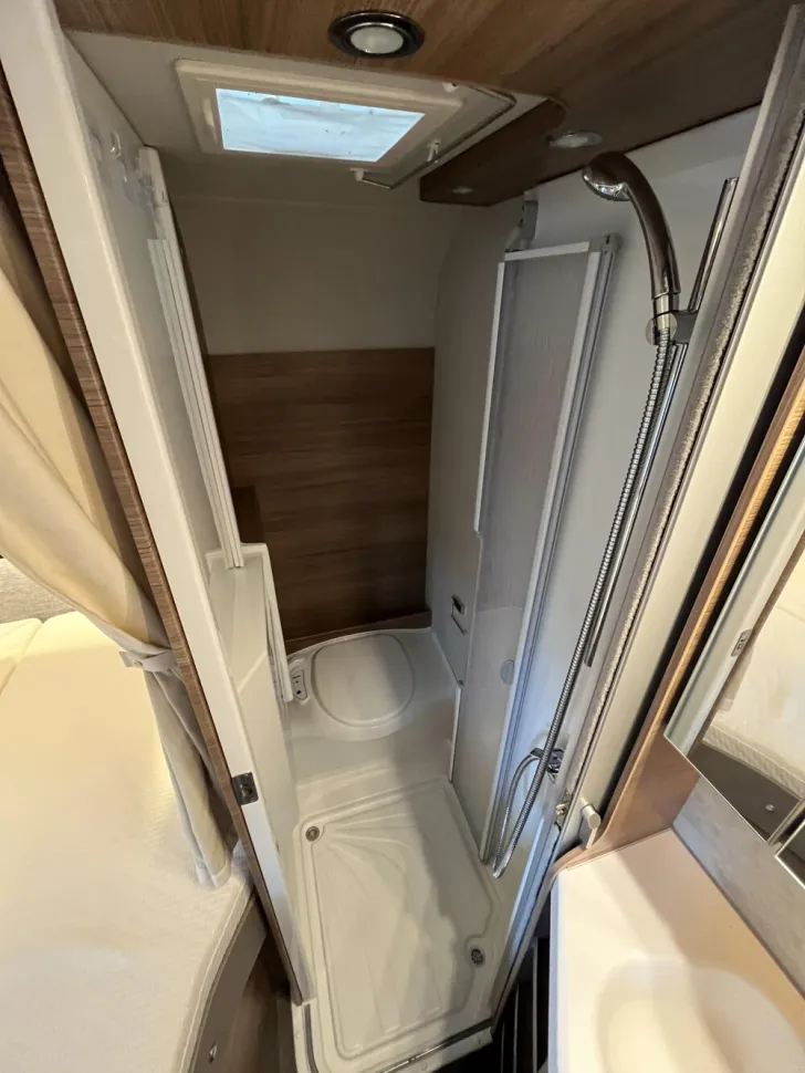 Fahrzeugbild Knaus Van i 550 MF #11