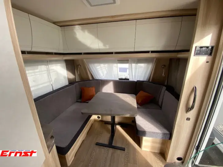 Fahrzeugbild Hobby De Luxe 460 LU #4