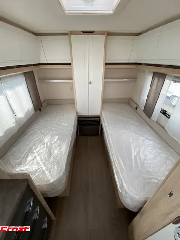 Fahrzeugbild Hobby De Luxe 460 LU #6