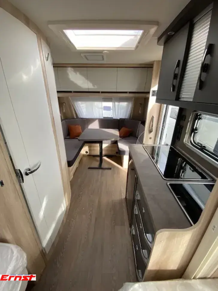 Fahrzeugbild Hobby De Luxe 460 LU #8