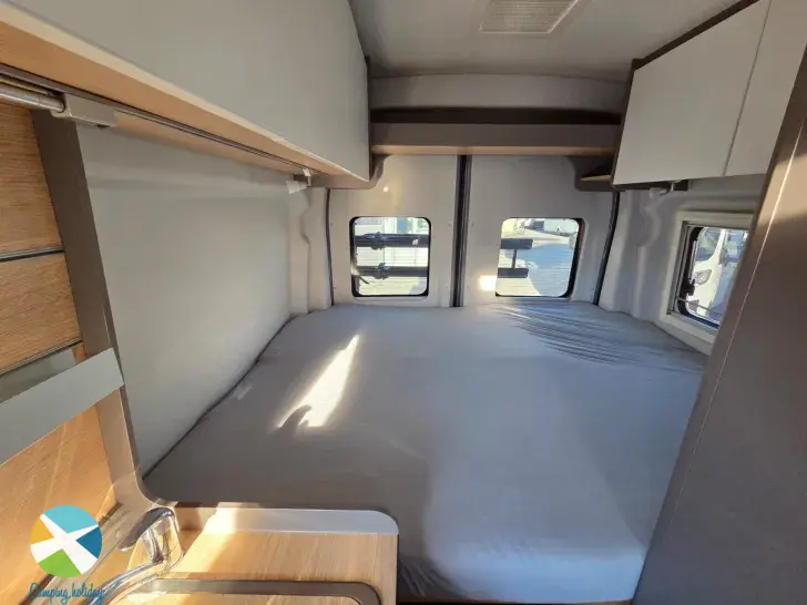 Sicht vorne-hinten LMC Innovan 590