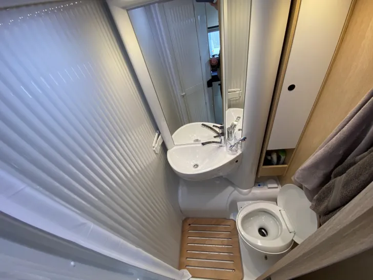 Fahrzeugbild Sunlight Adventure V 66 2025 IC-Line #24