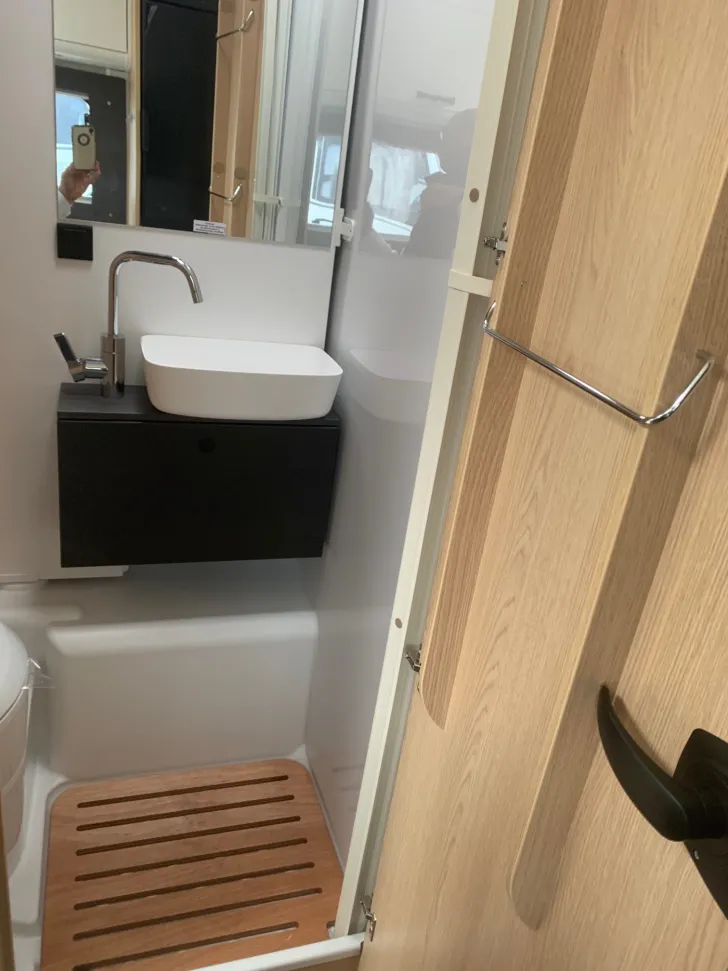 Fahrzeugbild Sunlight T 66S Markise+Fahrradträger* #11