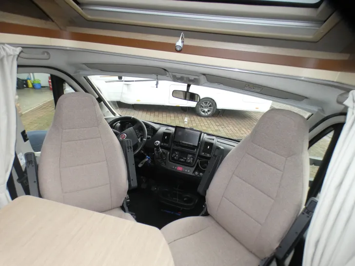 Fahrzeugbild Eura Mobil Profila T 695 EB Mondial Edition #6