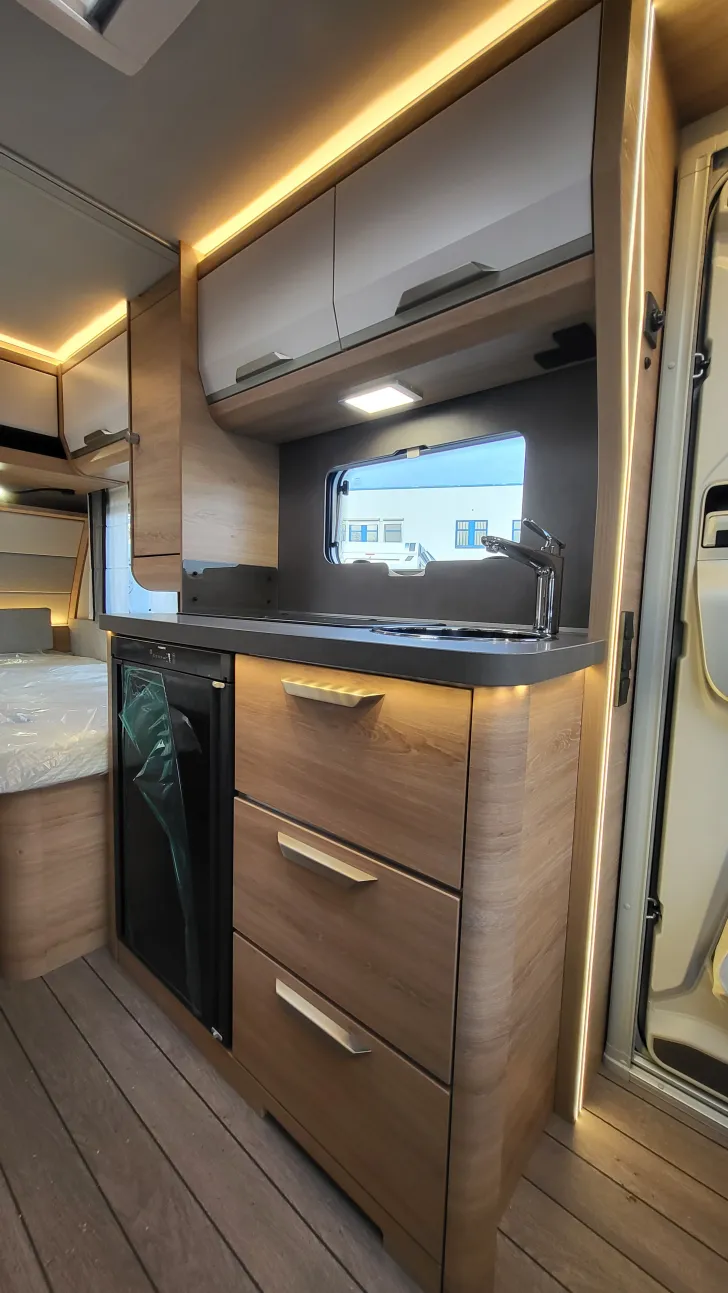 Küchen Knaus Südwind 460 EU Black Selection