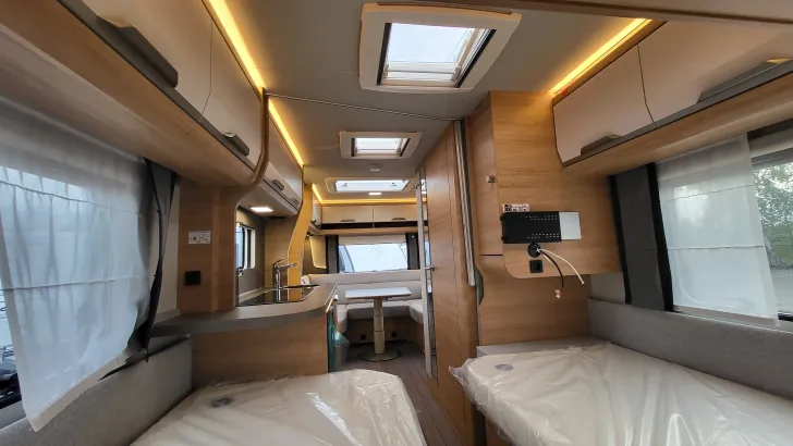 Sicht vorne-hinten Knaus Südwind 500 EU Black Selection