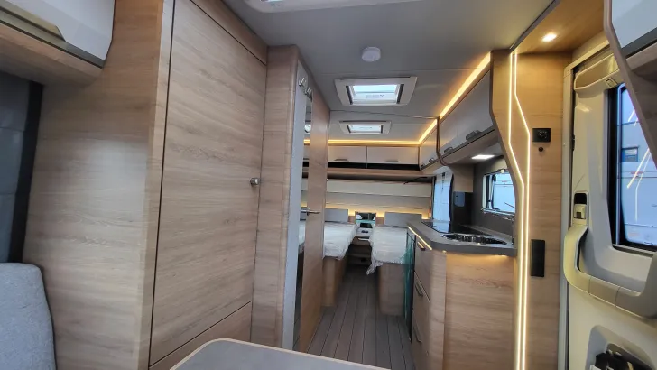 Sicht vorne-hinten Knaus Südwind 500 EU Black Selection