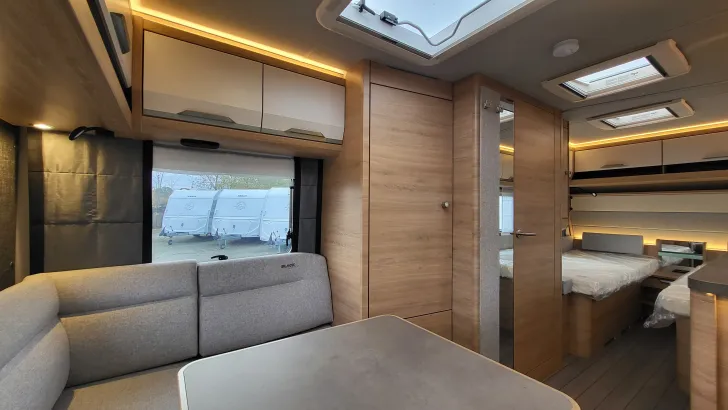 Weitere Sitzgruppe Knaus Südwind 500 EU Black Selection