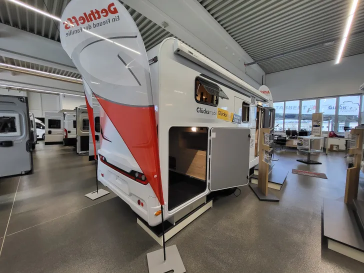 Fahrzeugbild Glücksmobil TEILINTEGRIERTE 741 EB #3