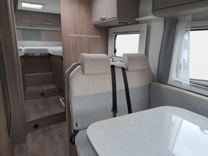 Fahrzeugbild Carado T 447 Pro+ Hubbett, Fahrradträger, Infotainer #10