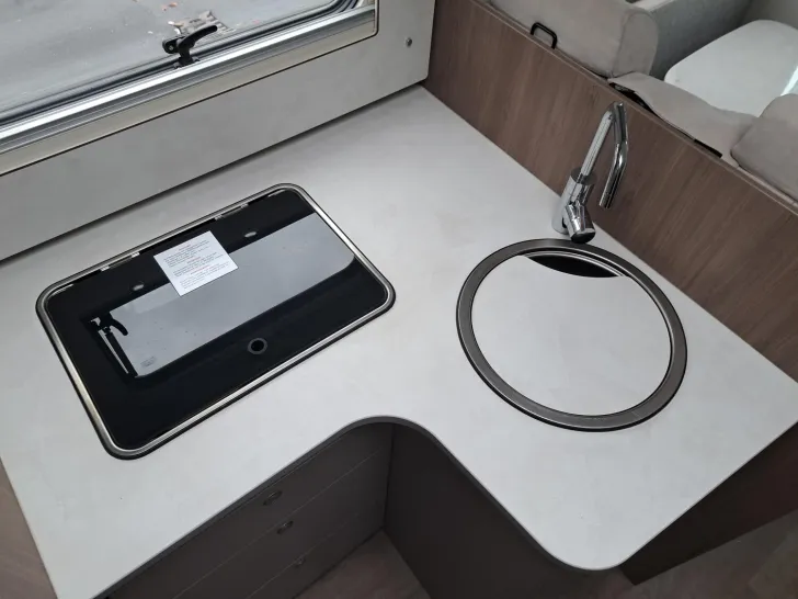 Fahrzeugbild Carado T 447 Pro+ Hubbett, Fahrradträger, Infotainer #13